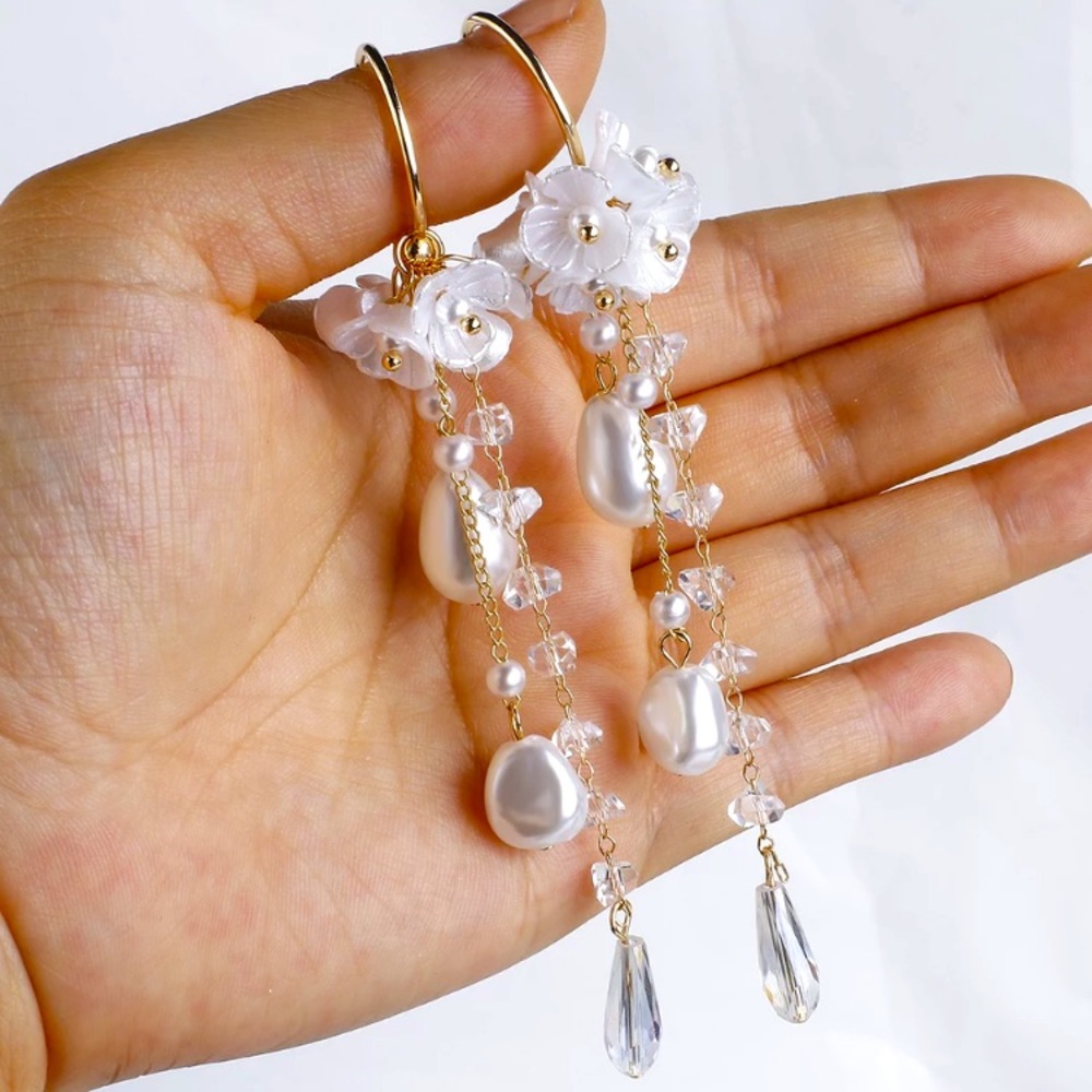 Long White Crystals Flowers 🌸 Earrings - Picture 3 of 6